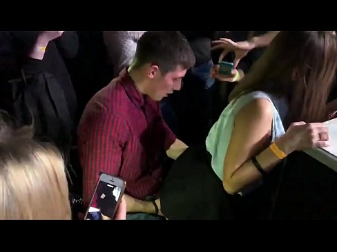 ❤️ Sexo real en una discoteca rusa. Chica rusa de 18 años en el ano y la vagina follada en un club nocturno ❌ Porno en es.hochu-sex-tomsk.ru ❌️